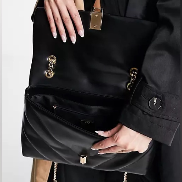 ALDO Rhiladia large quilted cross body bag in black - Picture 8 of 10